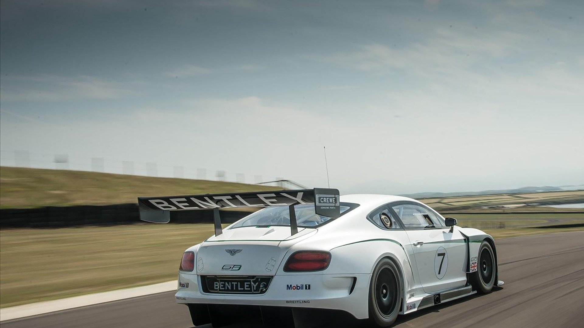 文班亚马的双面传奇，从NBA加时鏖战到欧冠半决赛封神