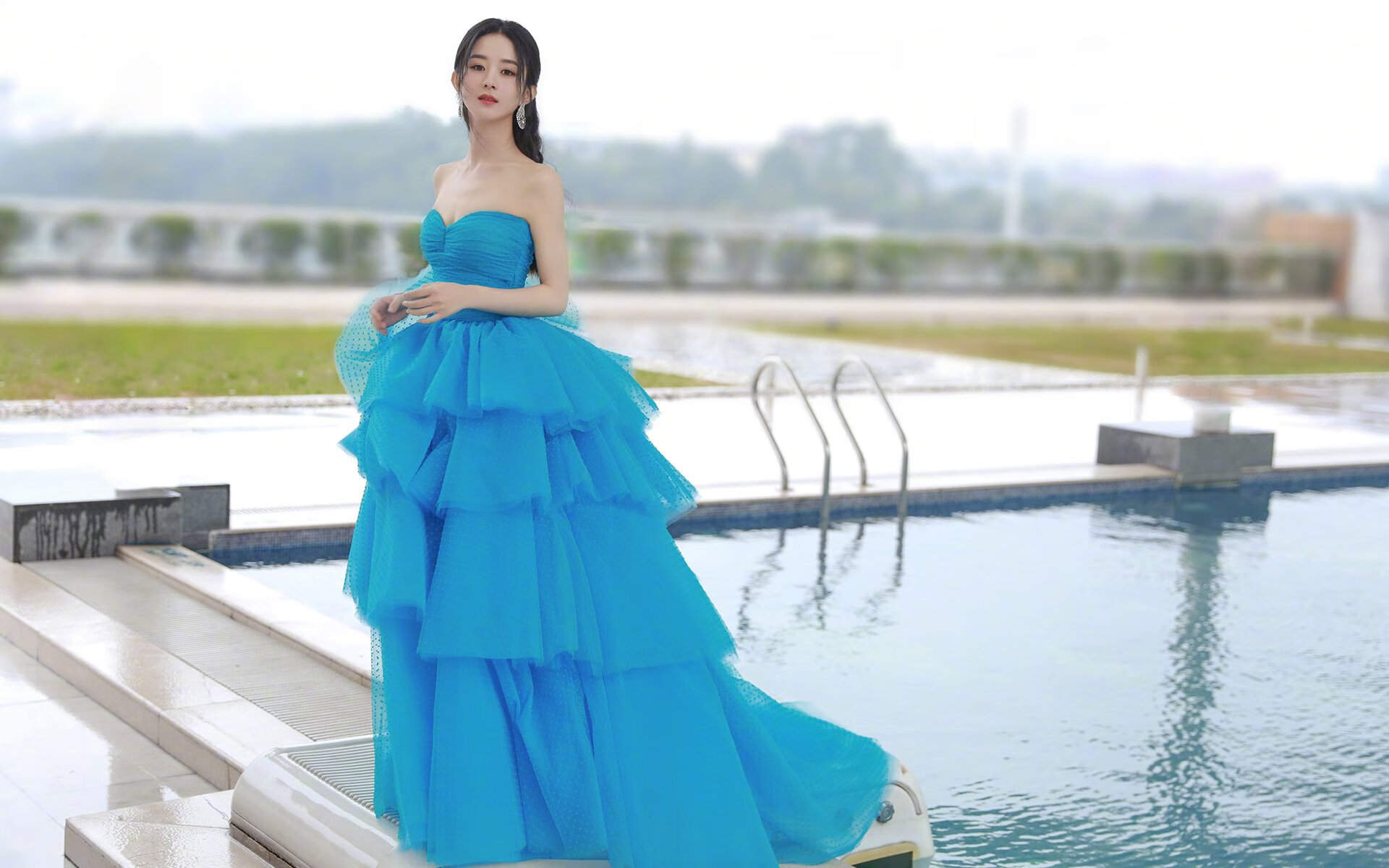 石破天惊，总决赛首秀狂砍30+三双，爱德华兹完成前人未竟的里程碑