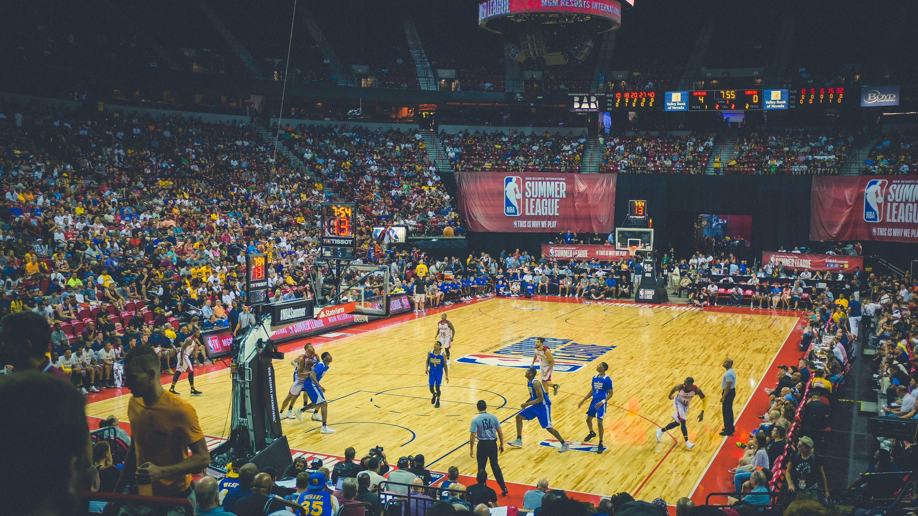 当姆巴佩的闪电划破亚平宁夜空，一场想象中的意甲焦点战